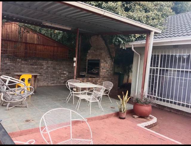 5 BEDROOM HOUSE FOR SALE IN DORANDIA